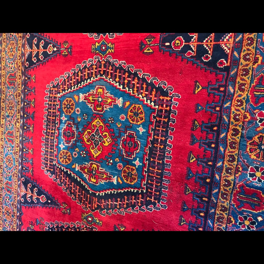 Authentic Persian Rug - Picture 2 of 3